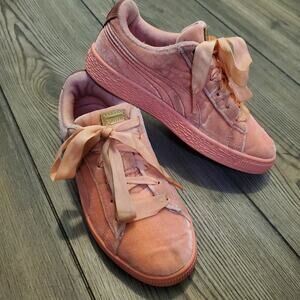Puma Girls Basket Classic Velour Pink Coral Velvet Sneaker Shoes Youth 2 US 1 UK